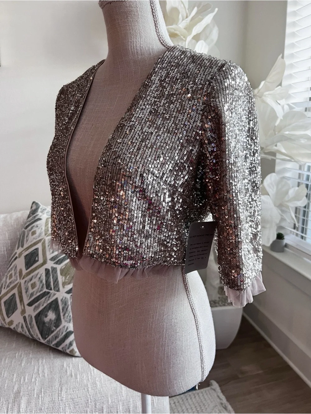 Gal Meets Glam Silver Sequin Cropped Bolero Woman’s Jacket size 4 - Picture 5 of 6